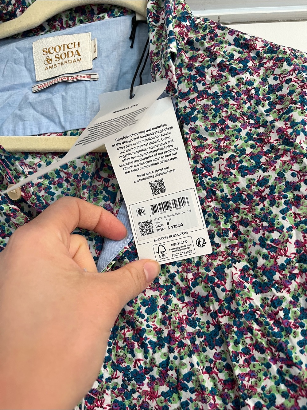 Scotch & Soda Floral button up White, Pink, Green & Navy Blue size small - Picture 3 of 6